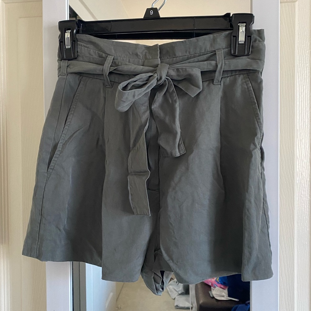 Aritzia High Waist Tie Shorts in Gray